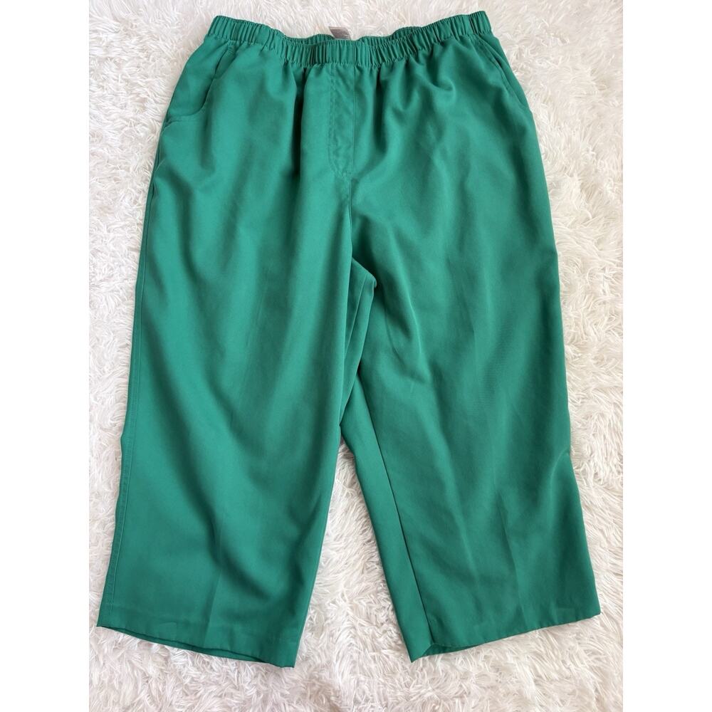 Alia Women’s 18 Green Soft Waist Crop Pants. Great Pair, Comfortable